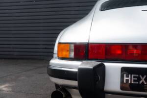 Image 14/68 of Porsche 911 Speedster 3.2 (1989)