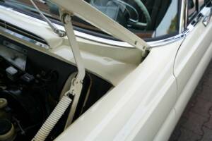 Image 45/50 de Mercedes-Benz 280 SE (1968)