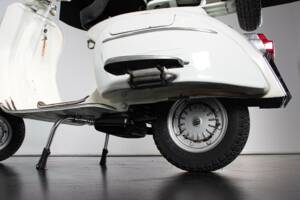 Image 31/50 of Piaggio Vespa 125 Super (1966)