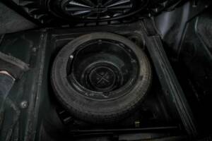 Image 42/50 of Mercedes-Benz 200 (1986)