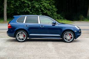 Image 9/25 of Porsche Cayenne Turbo (2008)