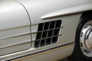 Image 20/26 of Mercedes-Benz 300 SL Roadster (1959)