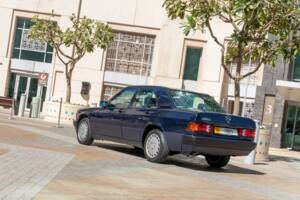 Imagen 63/69 de Mercedes-Benz 190 E (1988)