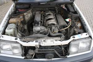 Bild 9/11 von Mercedes-Benz 300 D (1986)