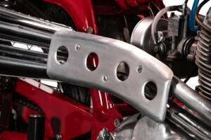 Image 12/34 of MV Agusta 250 Bicilindrica (1970)