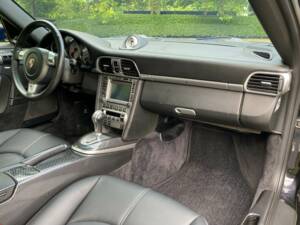 Immagine 15/19 di Porsche 911 Targa 4S (2008)