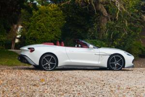 Bild 6/37 von Aston Martin Vanquish Zagato Volante (2017)