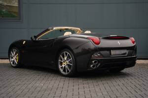 Imagen 2/50 de Ferrari California (2011)