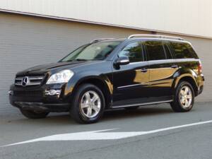 Immagine 1/100 di Mercedes-Benz GL 550 4MATIC (2008)