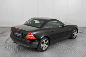 Image 39/45 of Mercedes-Benz SLK 200 (1999)