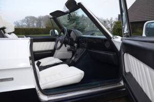 Immagine 9/18 di Alfa Romeo 2.0 Spider (1991)