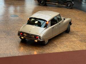 Bild 9/32 von Citroën DS 21 Pallas (1971)