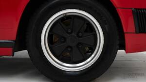 Image 11/15 de Porsche 911 Carrera 3.2 (1986)