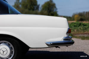 Image 22/38 of Mercedes-Benz 280 SE 3,5 (1970)