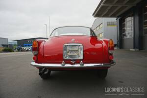 Image 9/68 of Alfa Romeo Giulietta Sprint 1300 (1965)