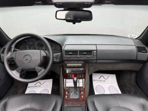 Bild 15/27 von Mercedes-Benz SL 320 (1997)