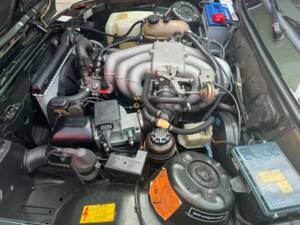 Image 43/55 de BMW 323i (1984)
