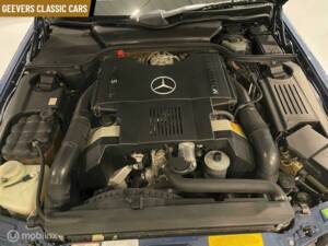 Image 15/16 of Mercedes-Benz 500 SL (1992)