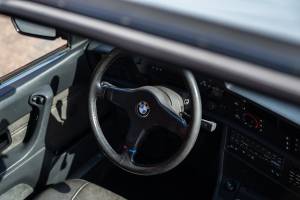 Image 33/49 of BMW M 635 CSi (1986)