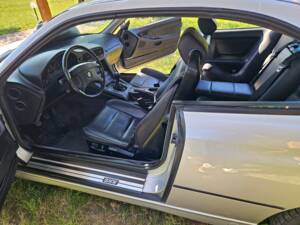 Image 8/14 of BMW 850i (1991)