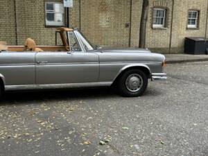 Bild 11/50 von Mercedes-Benz 220 SE b (1966)