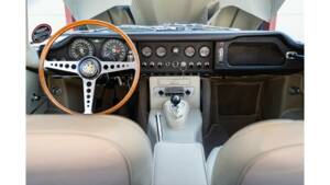 Bild 95/102 von Jaguar E-Type 4.2 (1966)