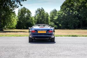 Image 10/36 of Jaguar XK8 4.0 (2001)