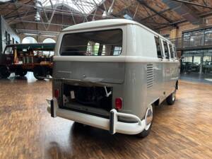 Image 31/36 of Volkswagen T1 minibus (1963)