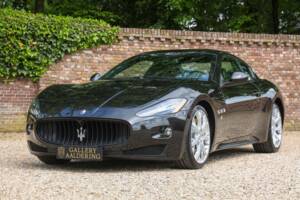 Image 24/50 of Maserati GranTurismo S (2008)