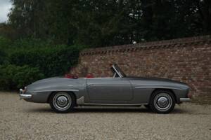 Image 13/50 of Mercedes-Benz 190 SL (1959)