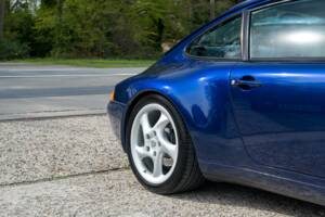 Afbeelding 17/44 van Porsche 911 Carrera (1994)