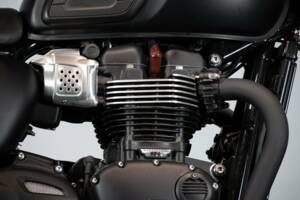 Immagine 31/50 di Triumph DUMMY (2017)