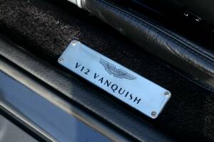 Image 25/50 of Aston Martin V12 Vanquish (2003)