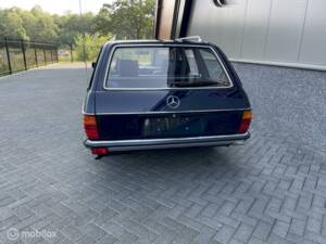 Image 5/10 of Mercedes-Benz 280 TE (1979)