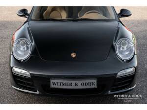Image 19/26 of Porsche 911 Carrera (2010)