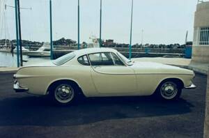 Image 2/8 of Volvo 1800 S (1966)