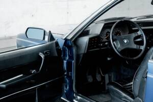 Image 33/50 of BMW 635 CSi (1979)