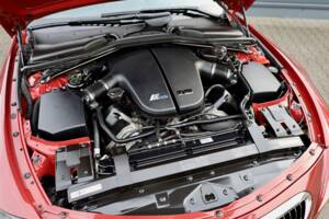 Bild 16/22 von BMW M6 (2005)