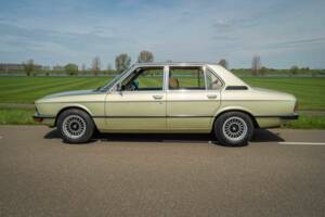 Image 3/8 de BMW 520/6 (1978)