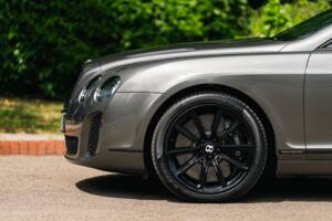 Immagine 41/50 di Bentley Continental GTC (2010)