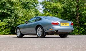 Bild 3/37 von Jaguar XKR (2003)