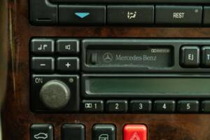 Image 49/50 de Mercedes-Benz SL 500 (1998)