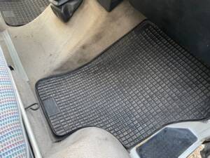 Bild 25/98 von Volkswagen T3 Westfalia 1.6 TD (1990)