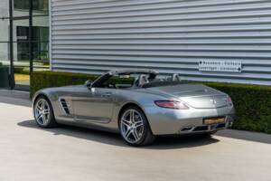 Image 10/21 of Mercedes-Benz SLS AMG Roadster (2012)