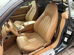 Image 9/34 of Jaguar XK8 4.0 (1997)