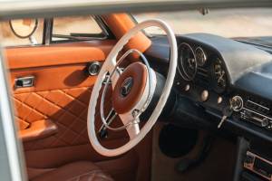 Image 16/46 of Mercedes-Benz 250 CE (1970)
