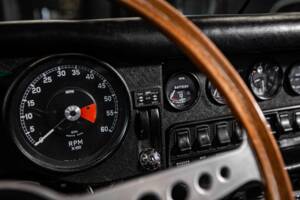 Image 20/53 de Jaguar E-Type (1970)