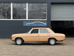 Imagen 2/81 de Mercedes-Benz 240 D 3,0 (1976)