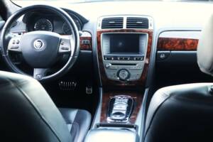 Image 48/50 of Jaguar XKR (2010)