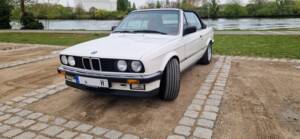 Immagine 1/19 di BMW 325i (1987)